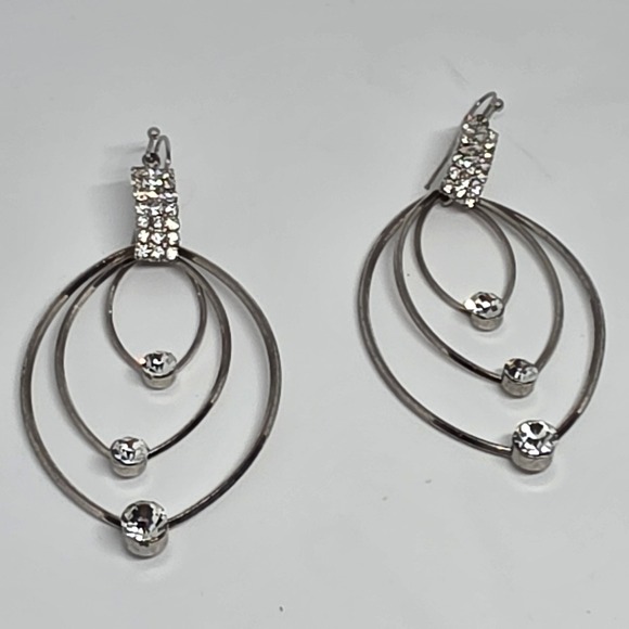 Dangle Earrings Silver Tone Rhinestone Oval Drop Sparkly Women's Jewelry - Picture 1 of 4